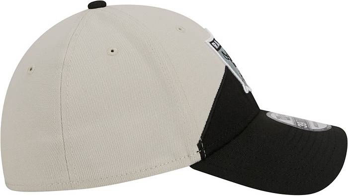 Las Vegas Raiders 2023 Sideline White 39THIRTY Stretch Fit Hat - Size: S/M, by New Era