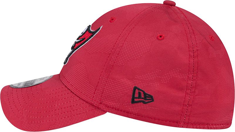 New Era Adult Tampa Bay Buccaneers Red Tonal Camo 39Thirty Stretch Fit Hat product image