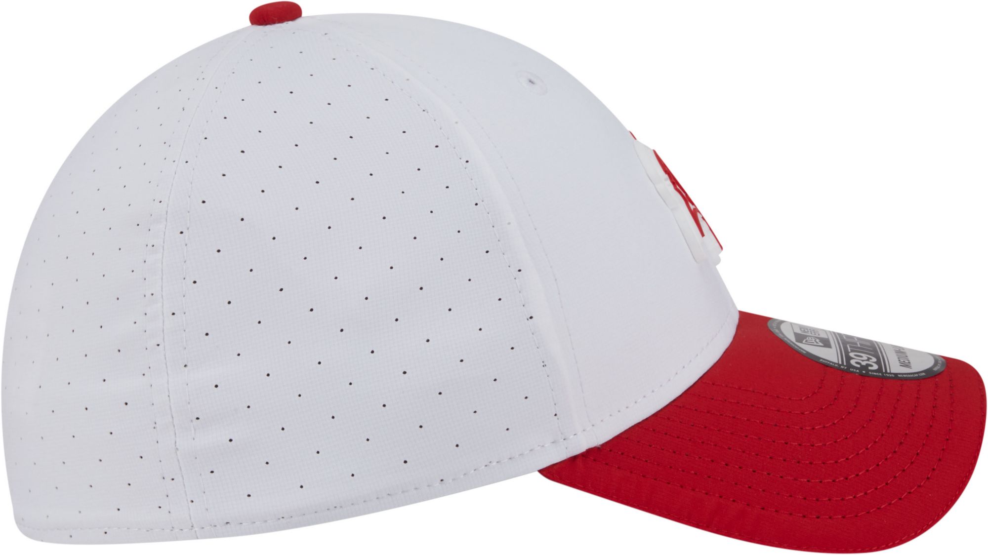 New Era Adult Tampa Bay Buccaneers Training Camp 2025 White 39Thirty Stretch Fit Hat product image