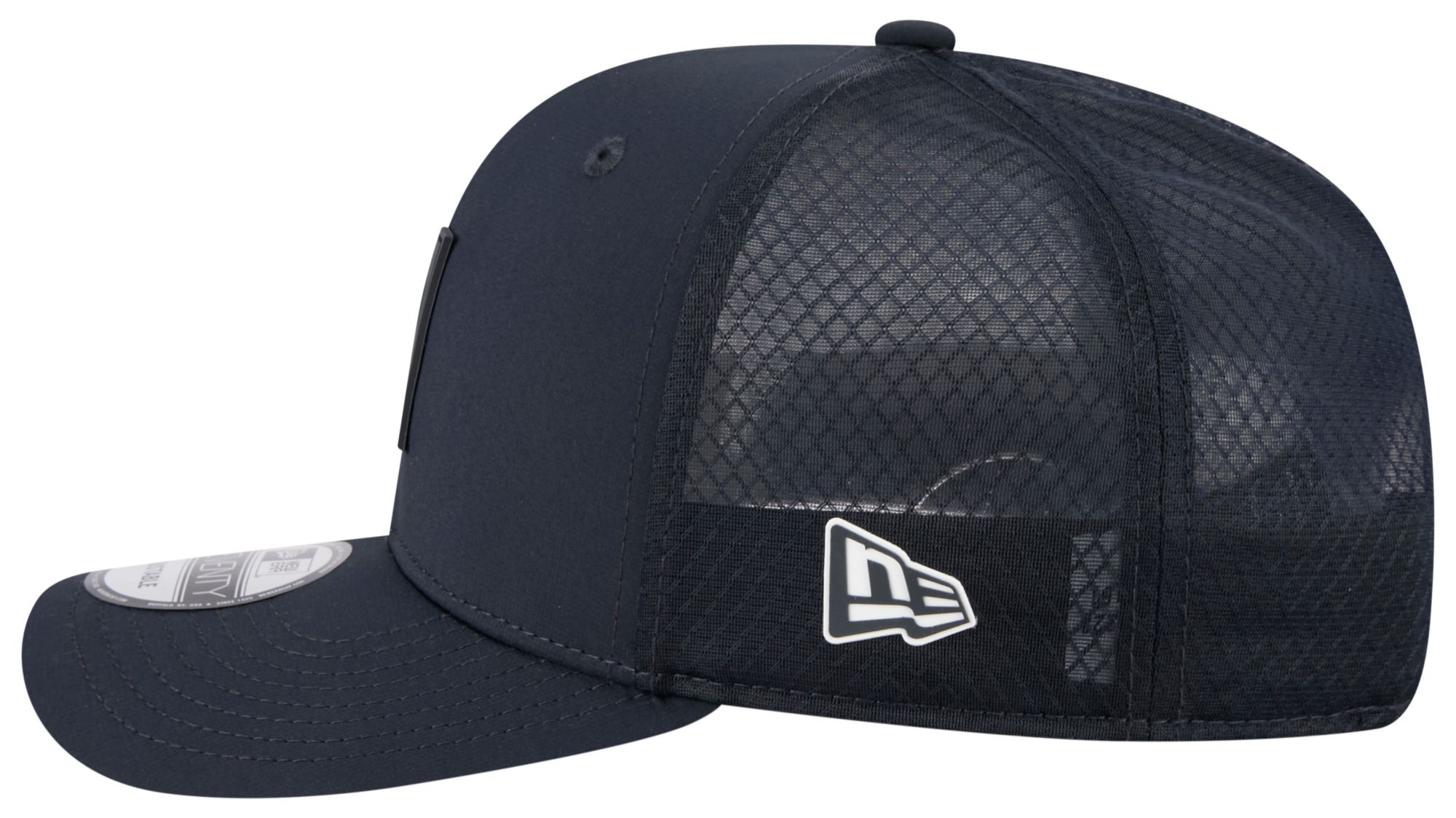 New Era Adult Notre Dame Fighting Irish Navy 2025 Sideline College Football 9Seventy Adjustable Trucker Hat product image