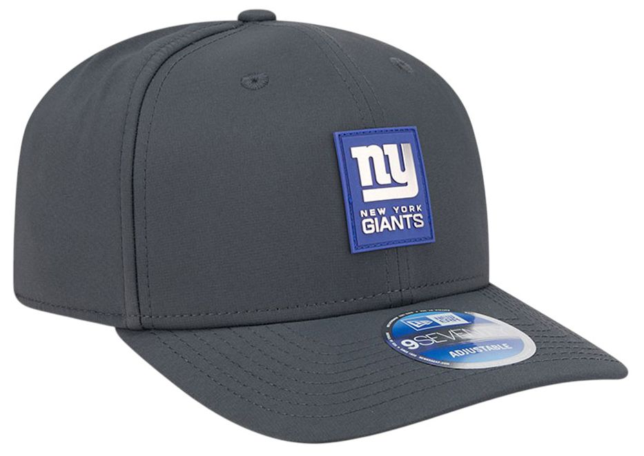 New Era Adult New York Giants Charcoal Sideline 9Seventy Adjustable Stretch-Snap Hat product image