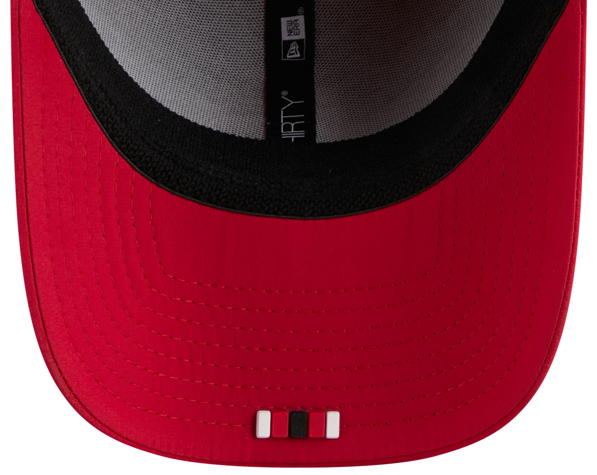 New Era Adult San Francisco 49ers Sideline 2025 Red 39Thirty Stretch Fit Hat product image