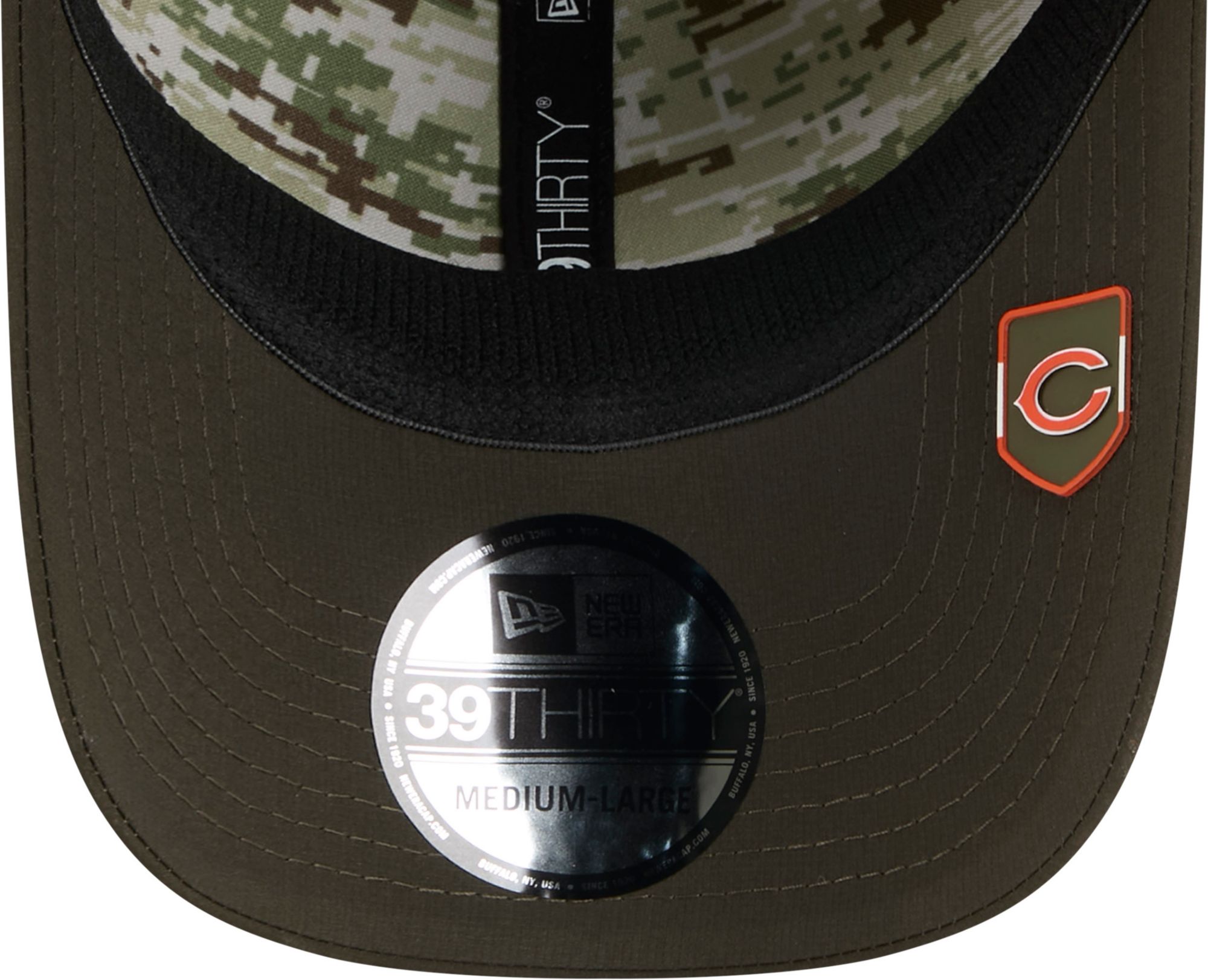 New Era Adult Chicago Bears Dark Moss Salute To Service 2025 39Thirty Stretch Fit Hat product image