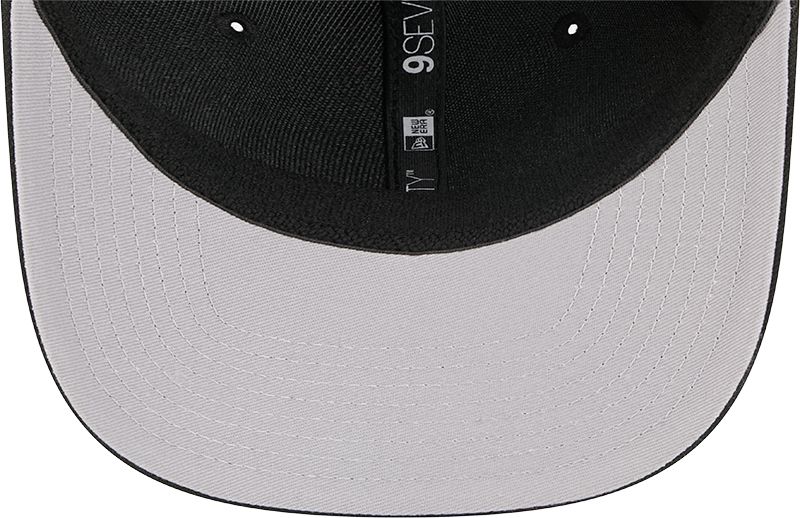 New Era Adult Chicago Bulls Black Statement 9Seventy Adjustable Snapback Hat product image