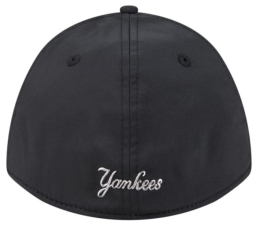 New Era Adult New York Yankees Black Metallic 39Thirty Stretch Fit Hat product image