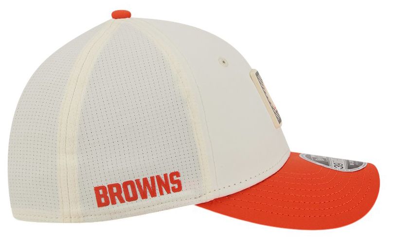 New Era Adult Cleveland Browns Training Camp 2026 39Thirty Stretch Fit Hat product image