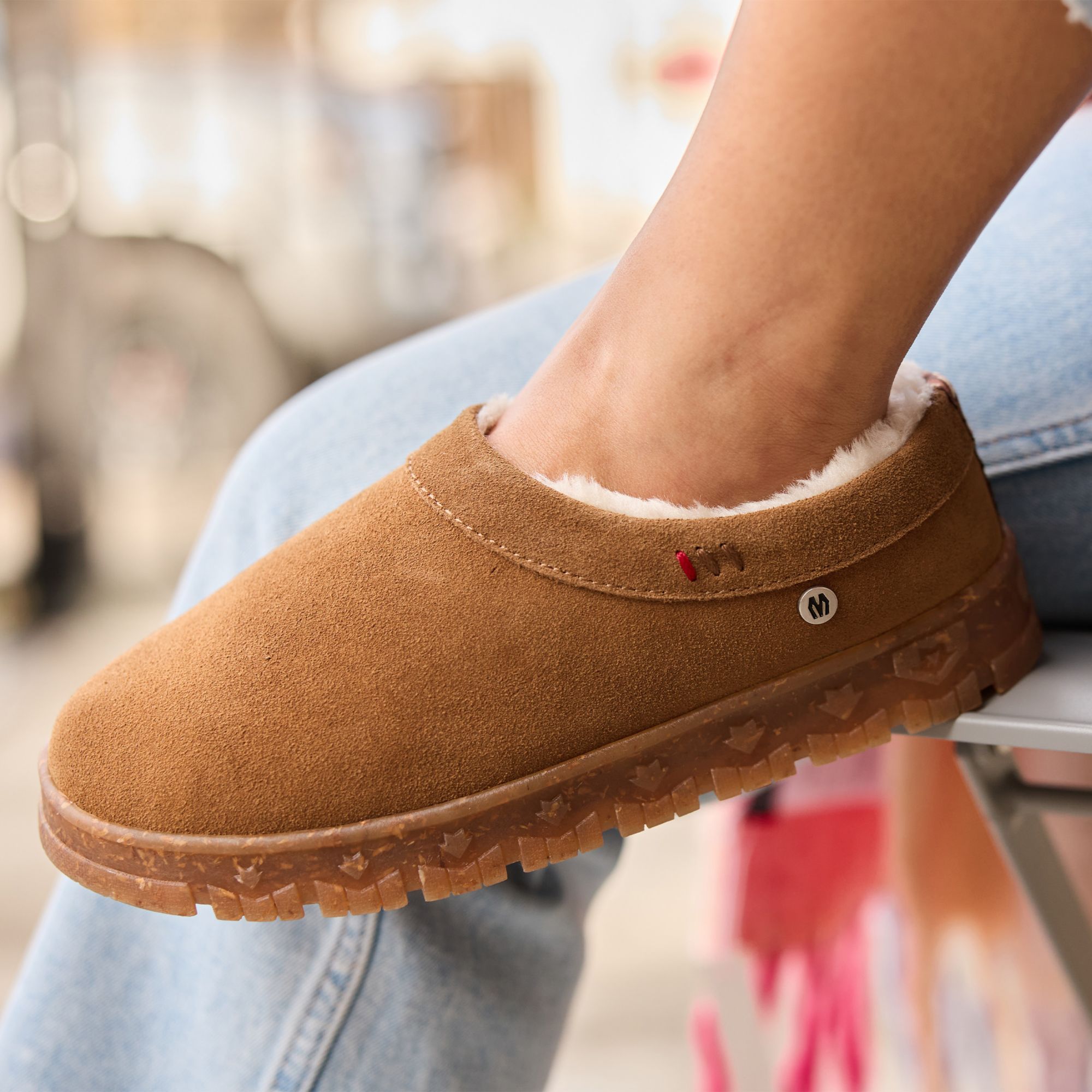 Minnetonka Women's Neva Slippers product image