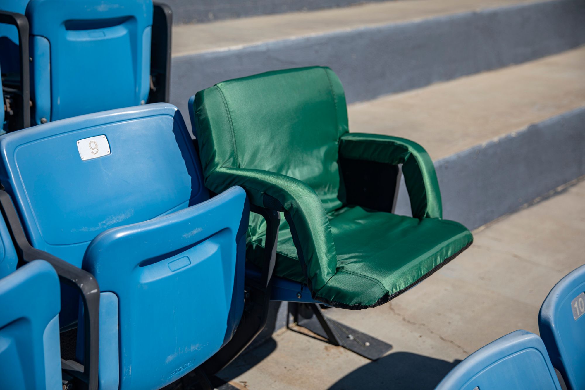 Picnic Time Athletics Ventura Portable Reclining Stadium Seat product image