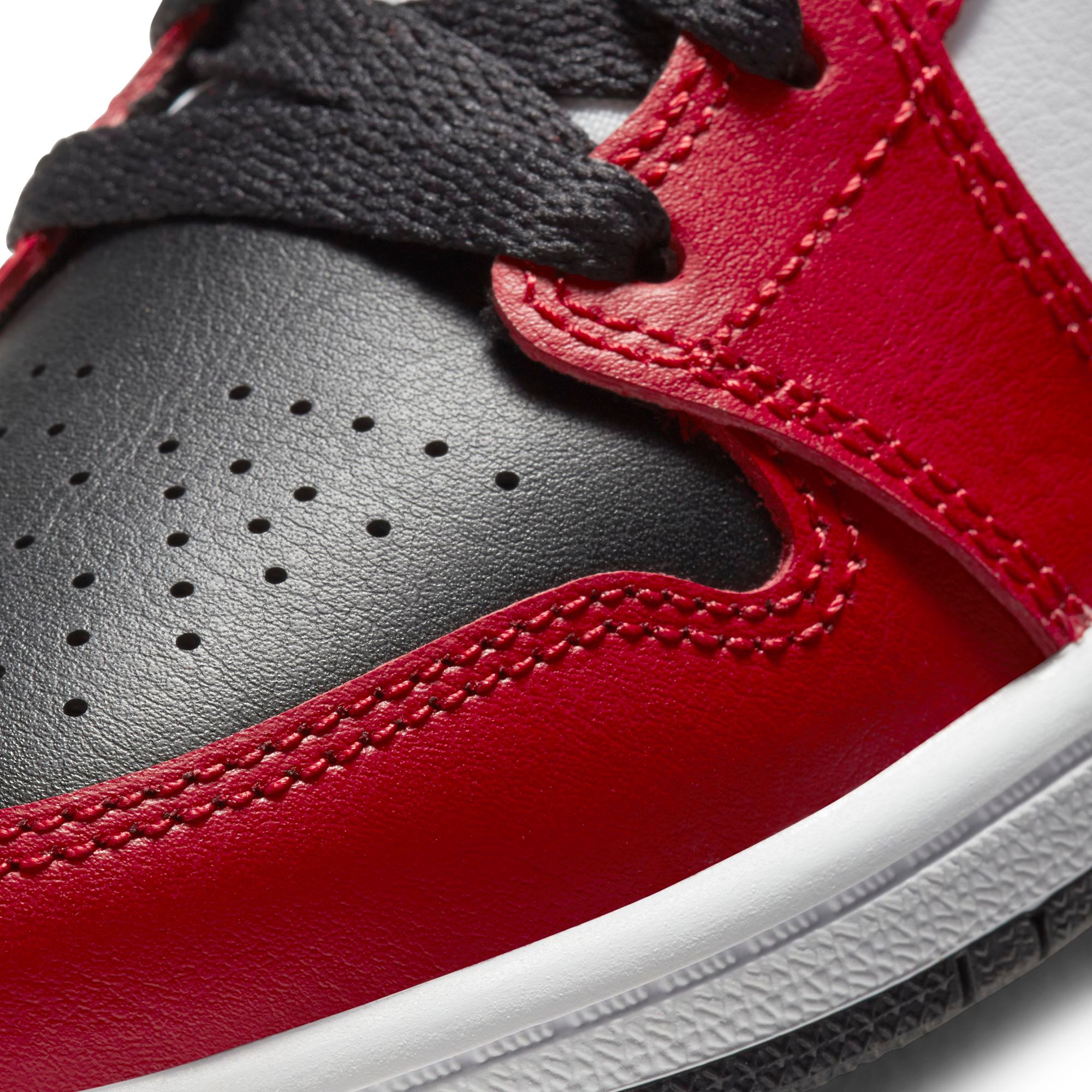 Jordan Kids' Preschool Air Jordan 1 Mid Basketball Shoes product image