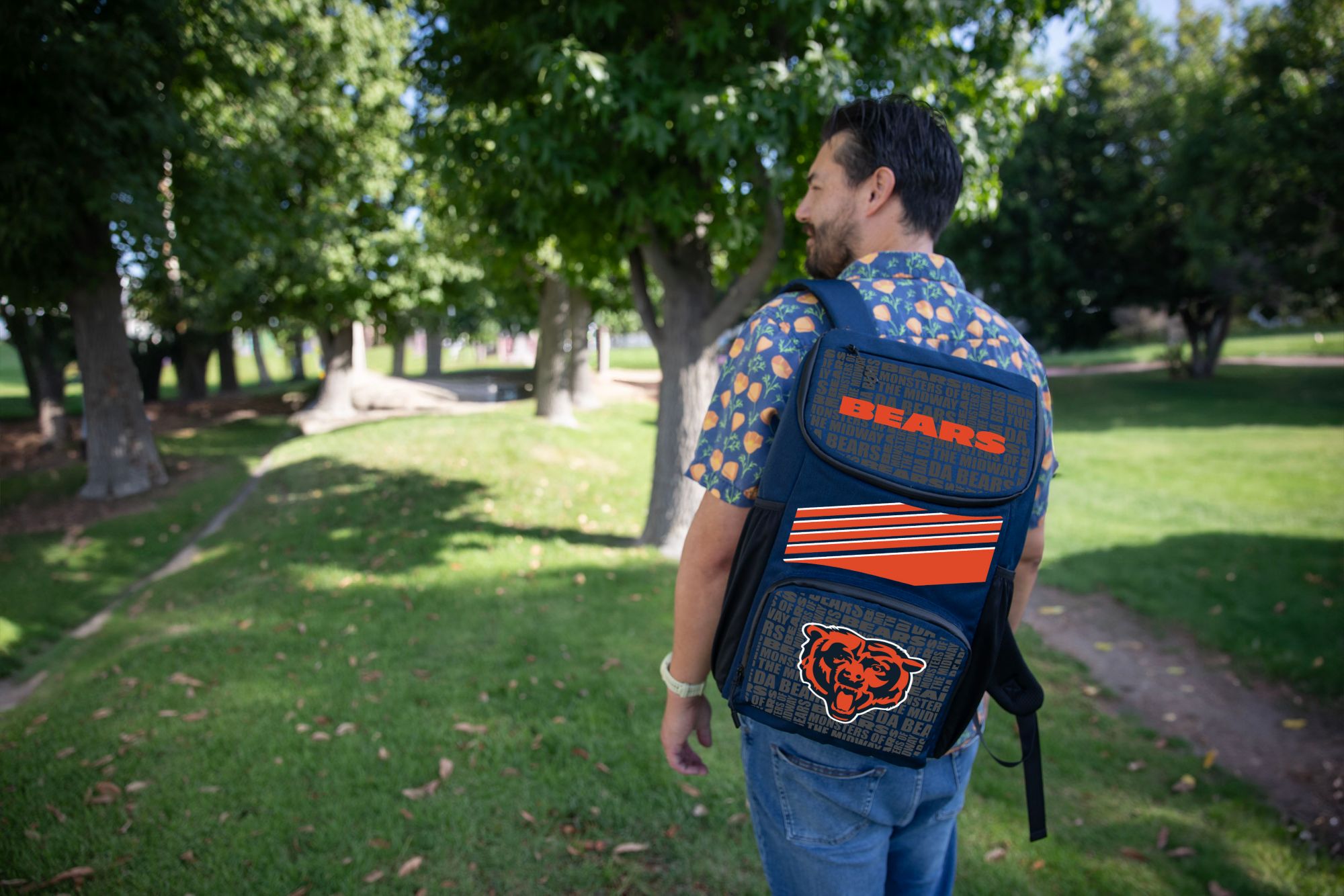Picnic Time Chicago Bears LG Backpack Cooler product image