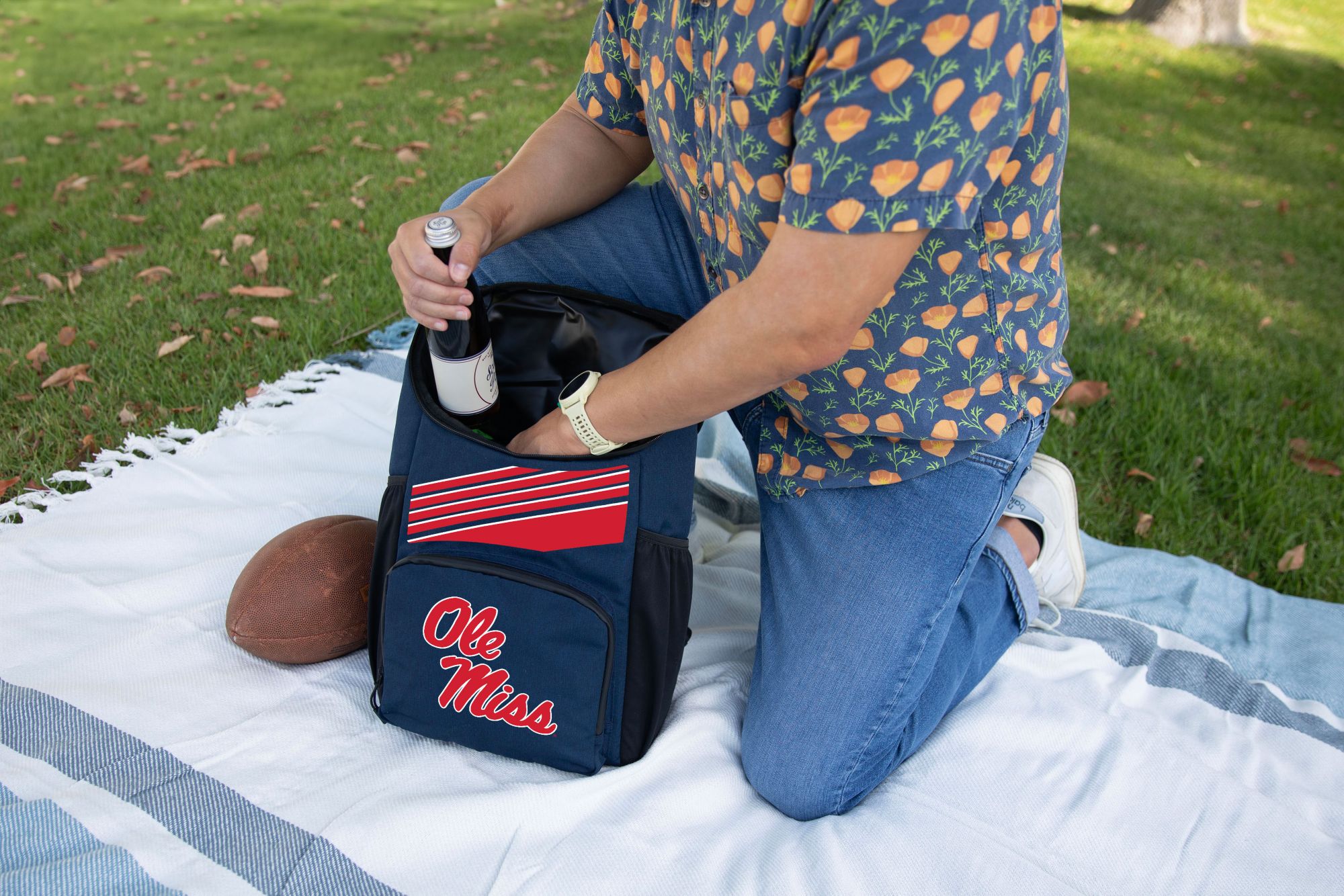 Picnic Time Ole Miss Rebels Large Backpack Cooler product image