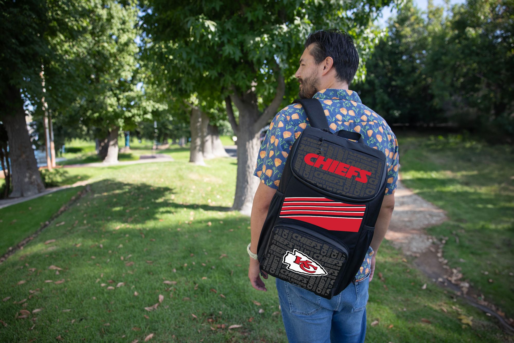 Picnic Time Kansas City Chiefs LG Backpack Cooler product image