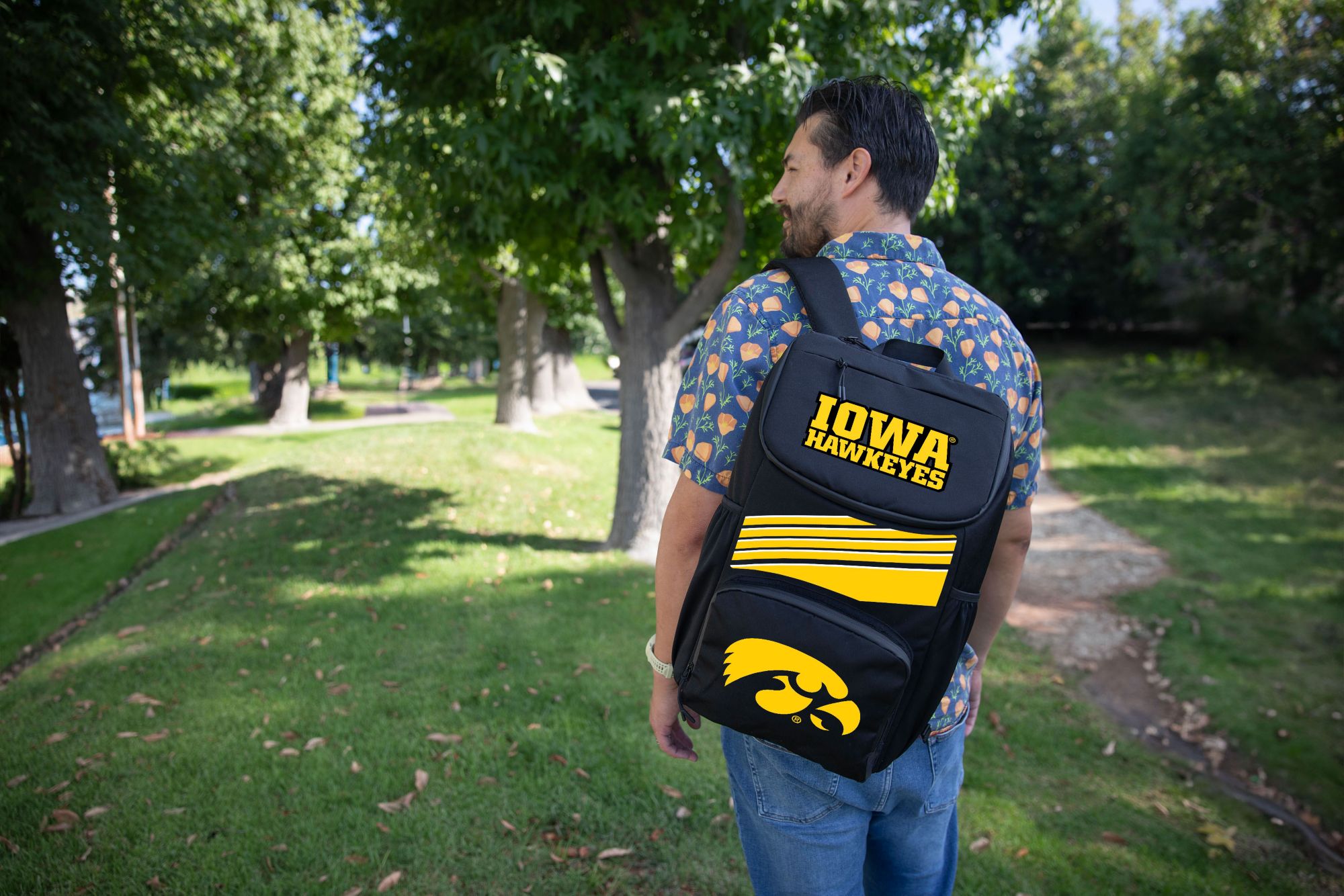 Picnic Time Iowa Hawkeyes Large Backpack Cooler product image