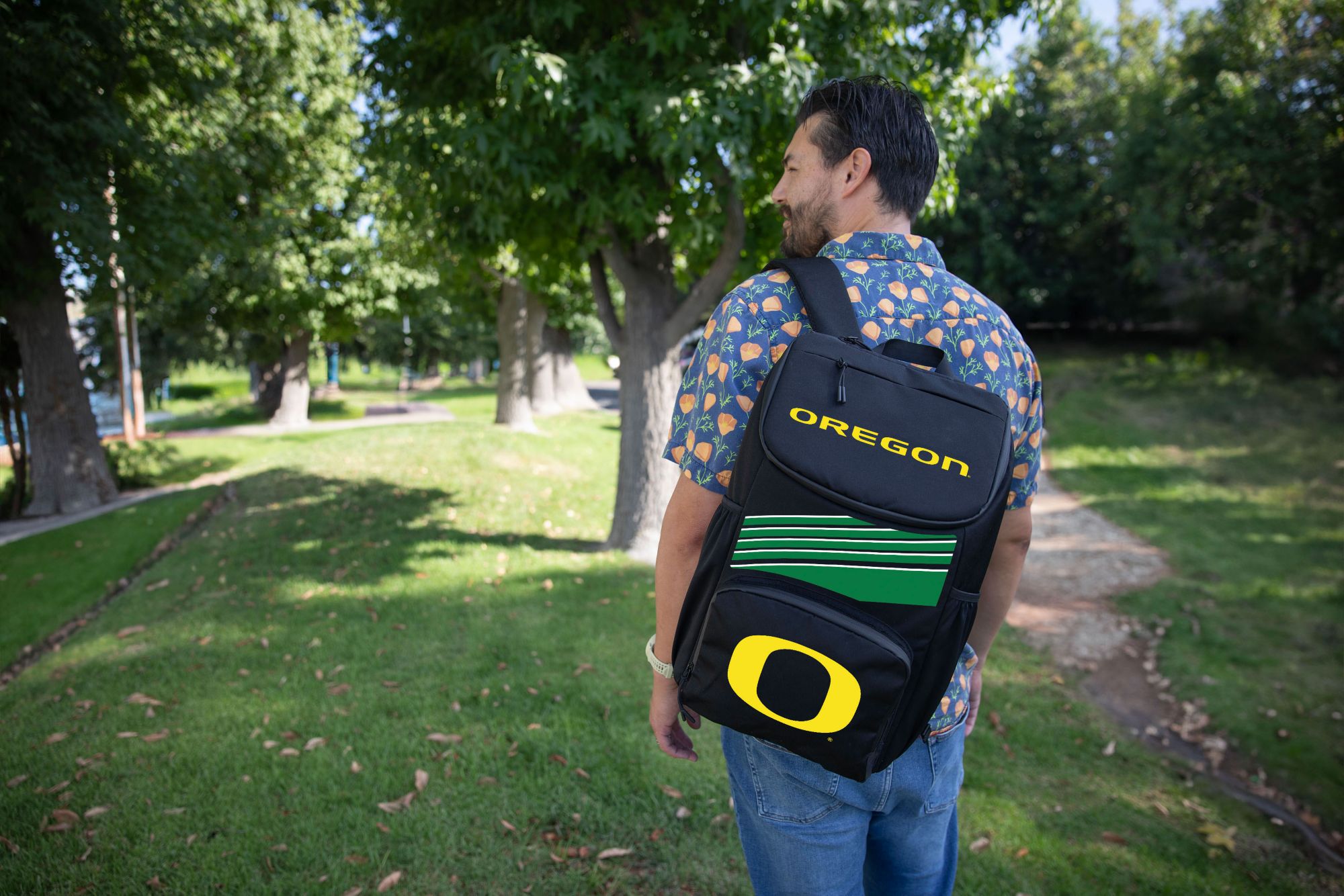 Picnic Time Oregon Ducks Large Backpack Cooler product image