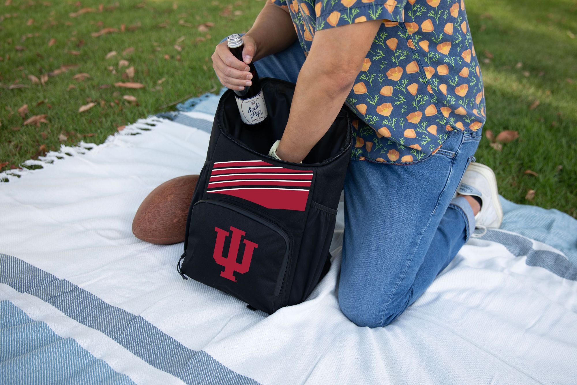 Picnic Time Indiana Hoosiers Large Backpack Cooler product image