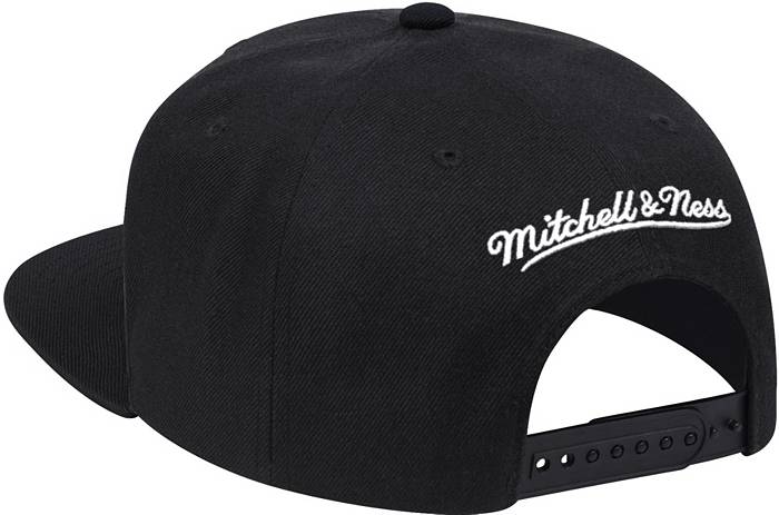 Mens Brooklyn Nets Mitchell and Ness Snapback Hat Gray on Black