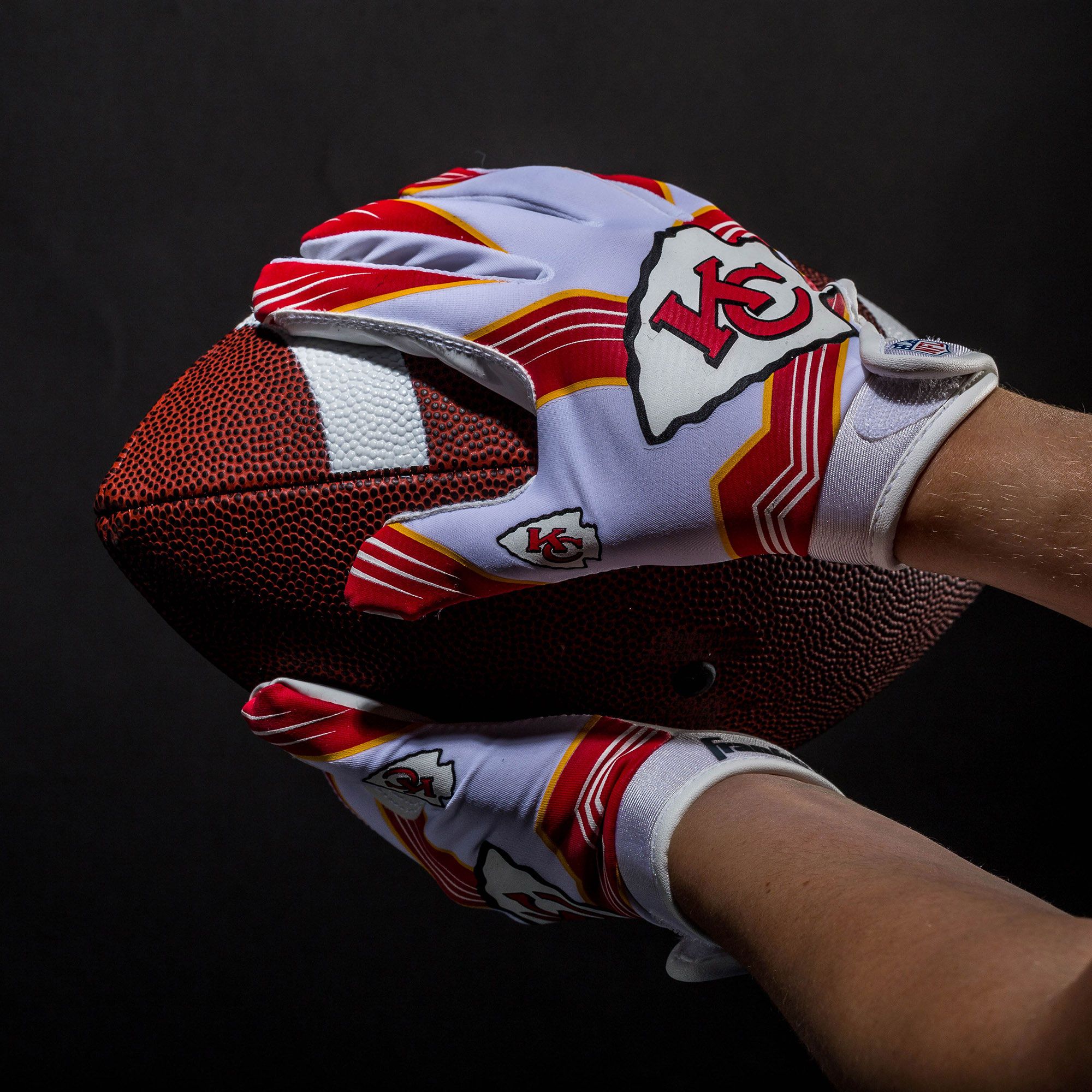 Franklin Youth Kansas City Chiefs Team Logo Receiver Gloves product image