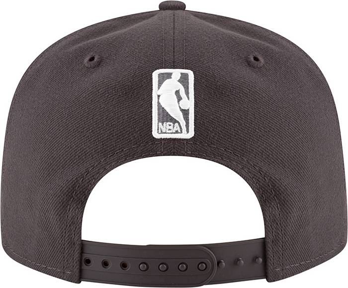 Men's Mitchell & Ness Black/White Sacramento Kings Snapback Adjustable Hat