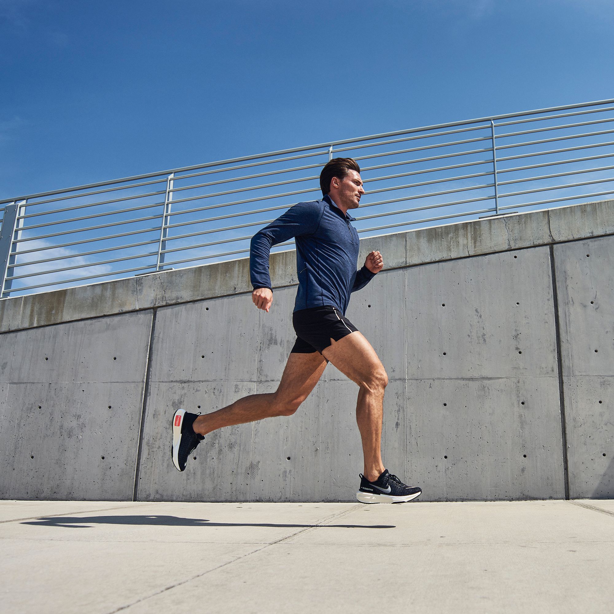 VRST Men's Accelerate Warm Half Zip Pullover product image