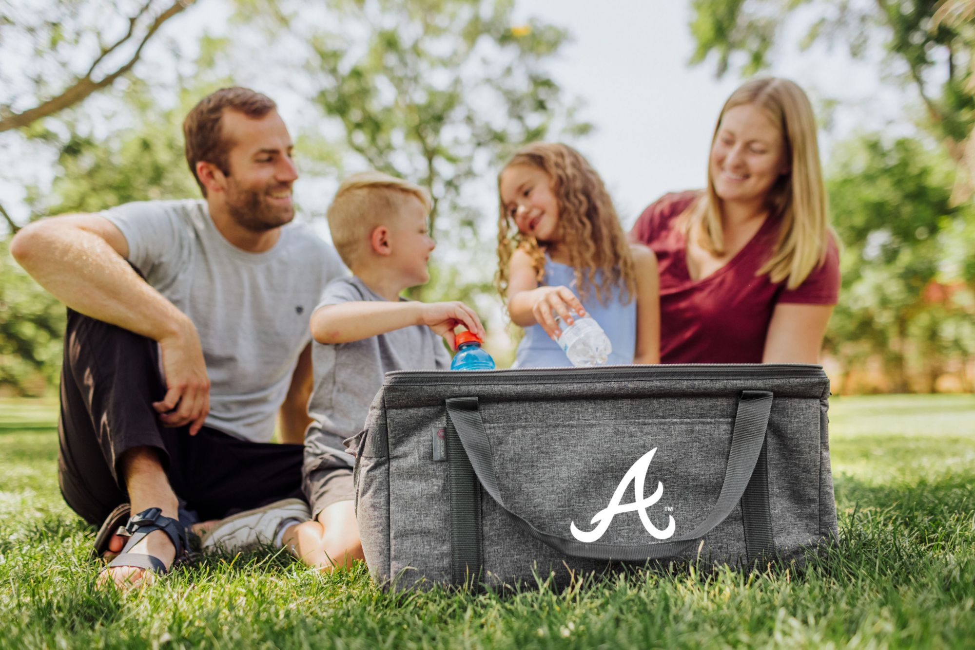 Picnic Time Atlanta Braves 64 Can Collapsible Cooler product image