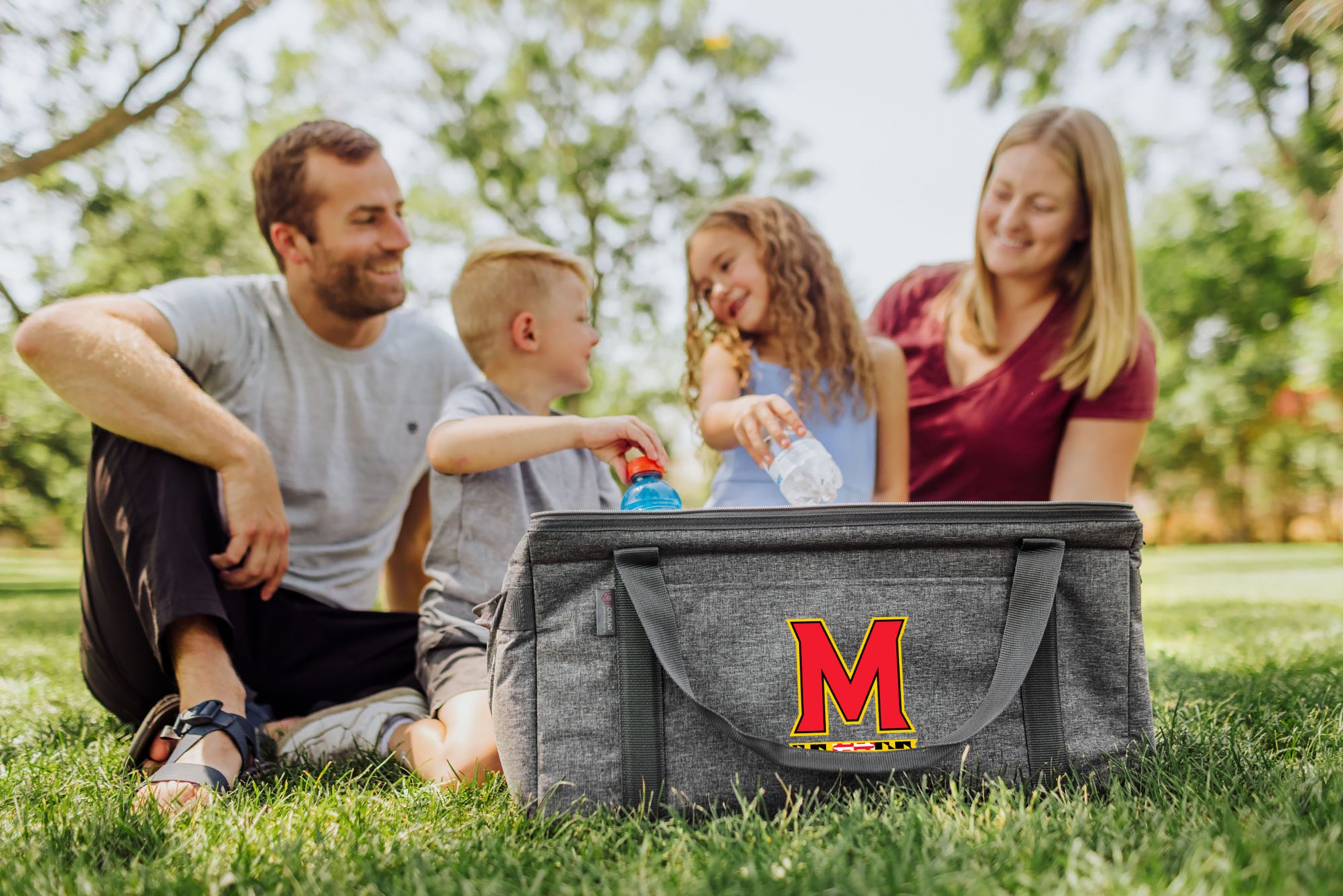 Picnic Time Maryland Terrapins 64-Can Collapsible Cooler product image