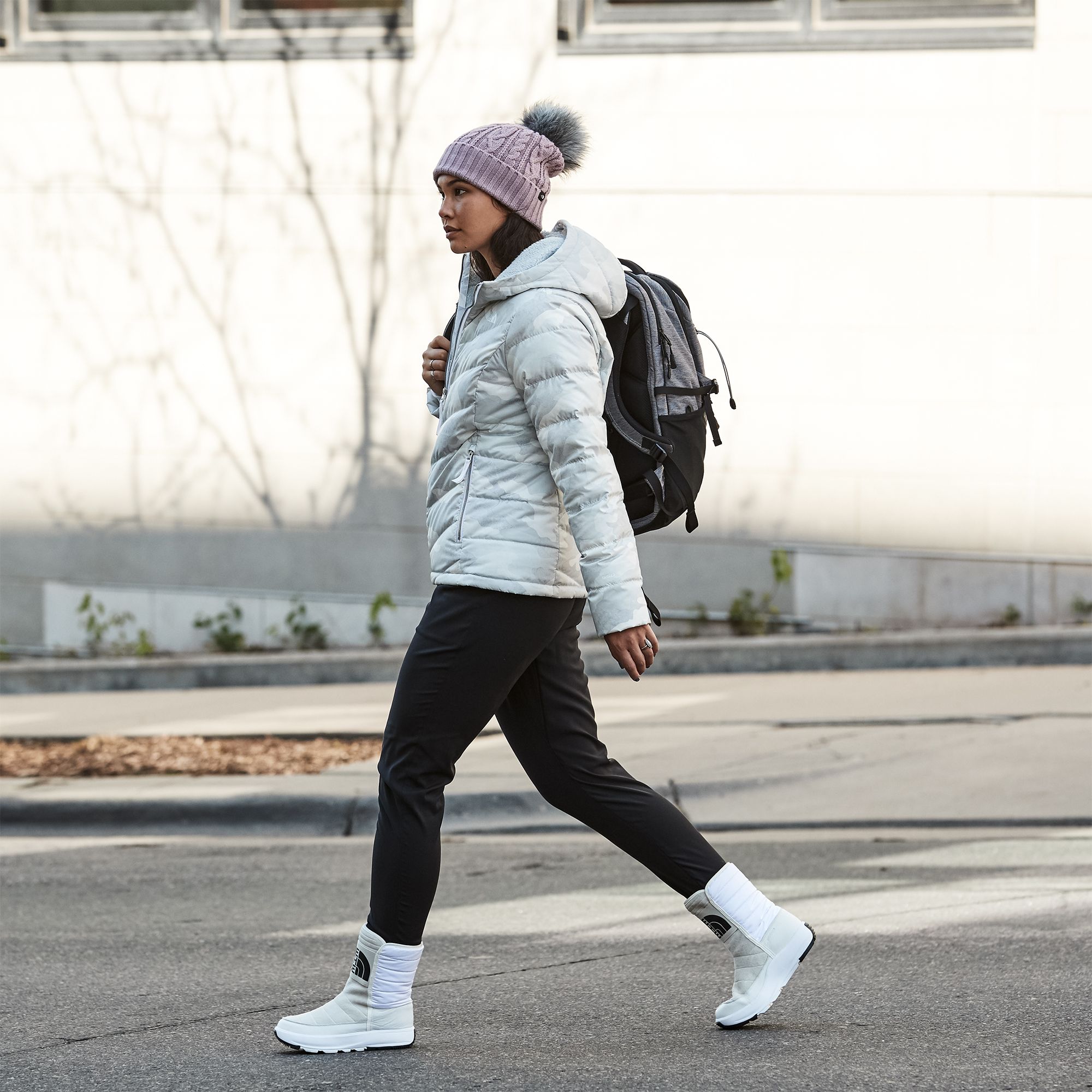 the north face women's triple cable fur pom beanie