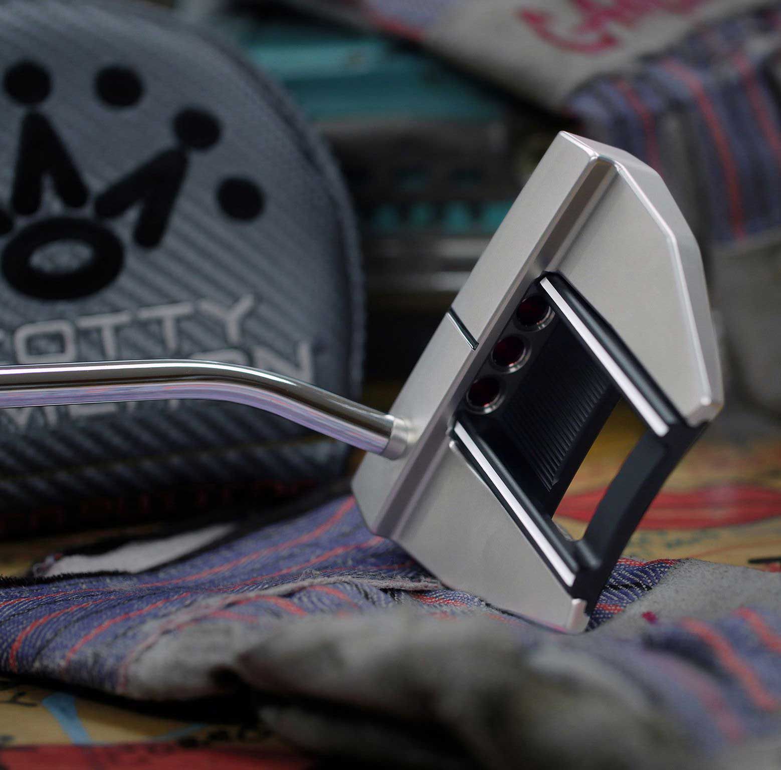 Scotty Cameron 2017 Futura 5.5M Putter product image