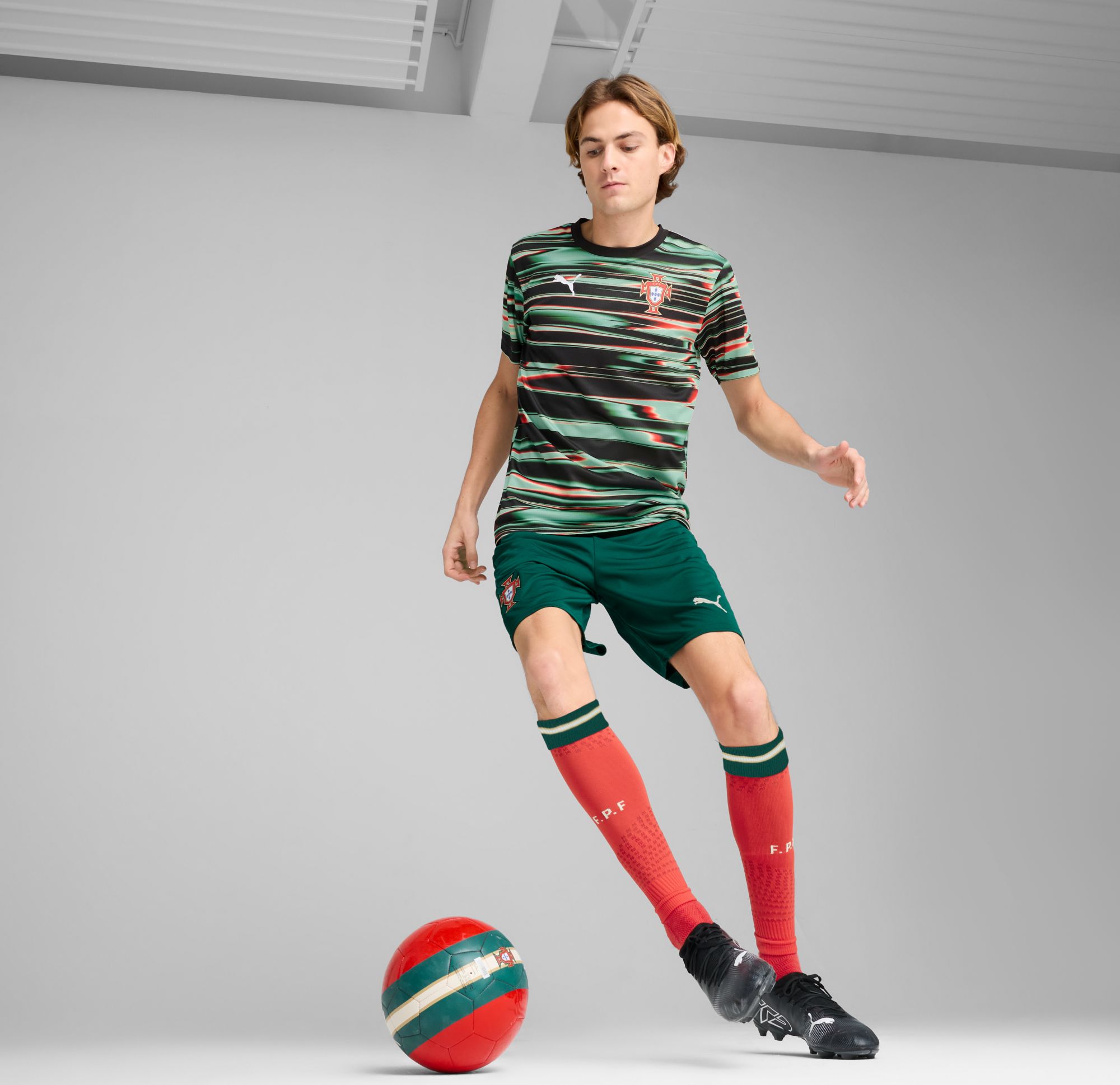PUMA Adult Portugal 2025 Black Prematch Jersey product image