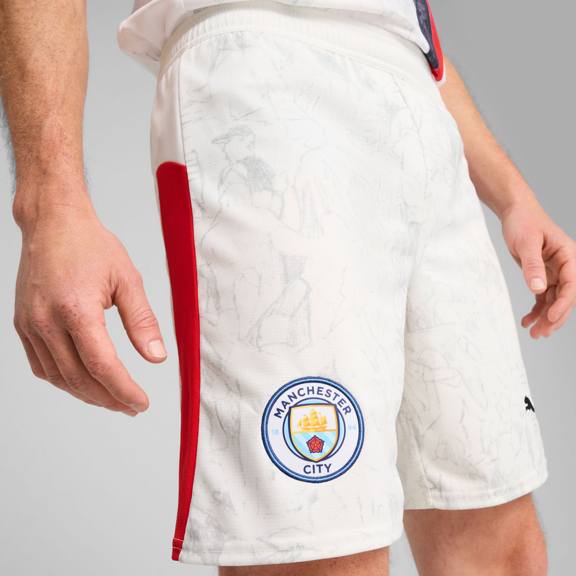 PUMA Men's Manchester City Kid Super White Shorts product image