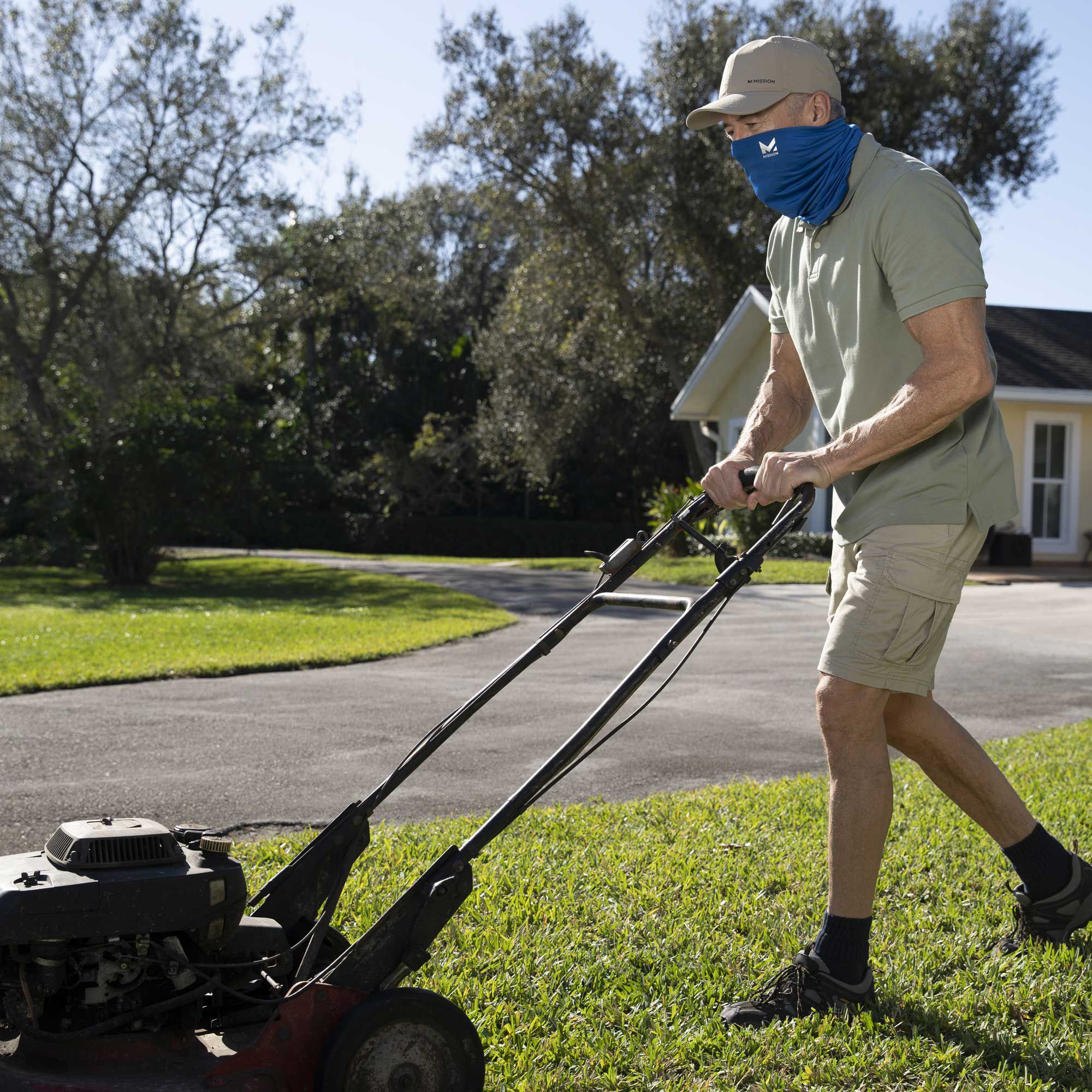 MISSION Cooling Neck Gaiter product image
