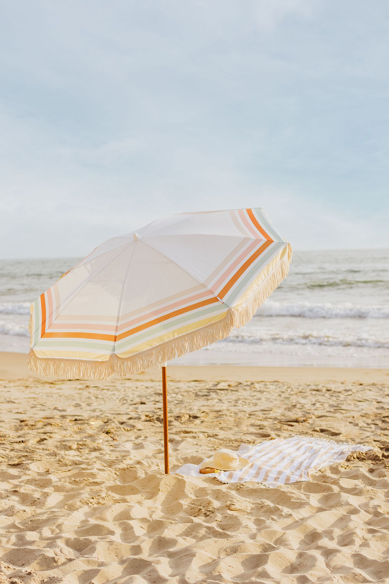 Picnic Time 6.5 Ft. Portable Beach Umbrella product image