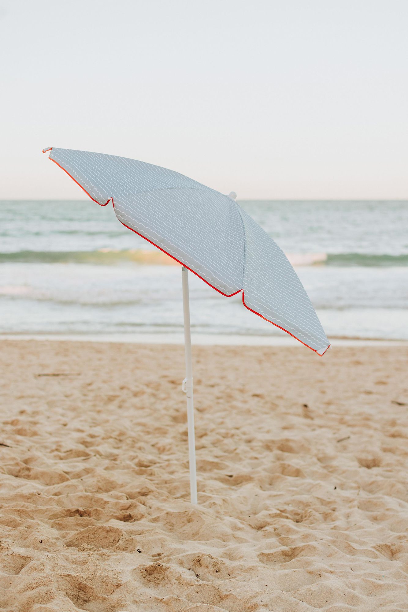 Picnic Time 5.5 Ft. Portable Beach Umbrella product image
