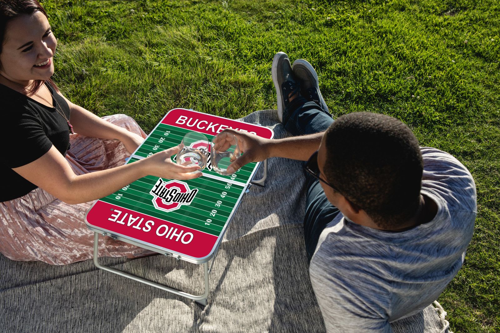 Picnic Time Ohio State Buckeyes Folding Mini Table product image