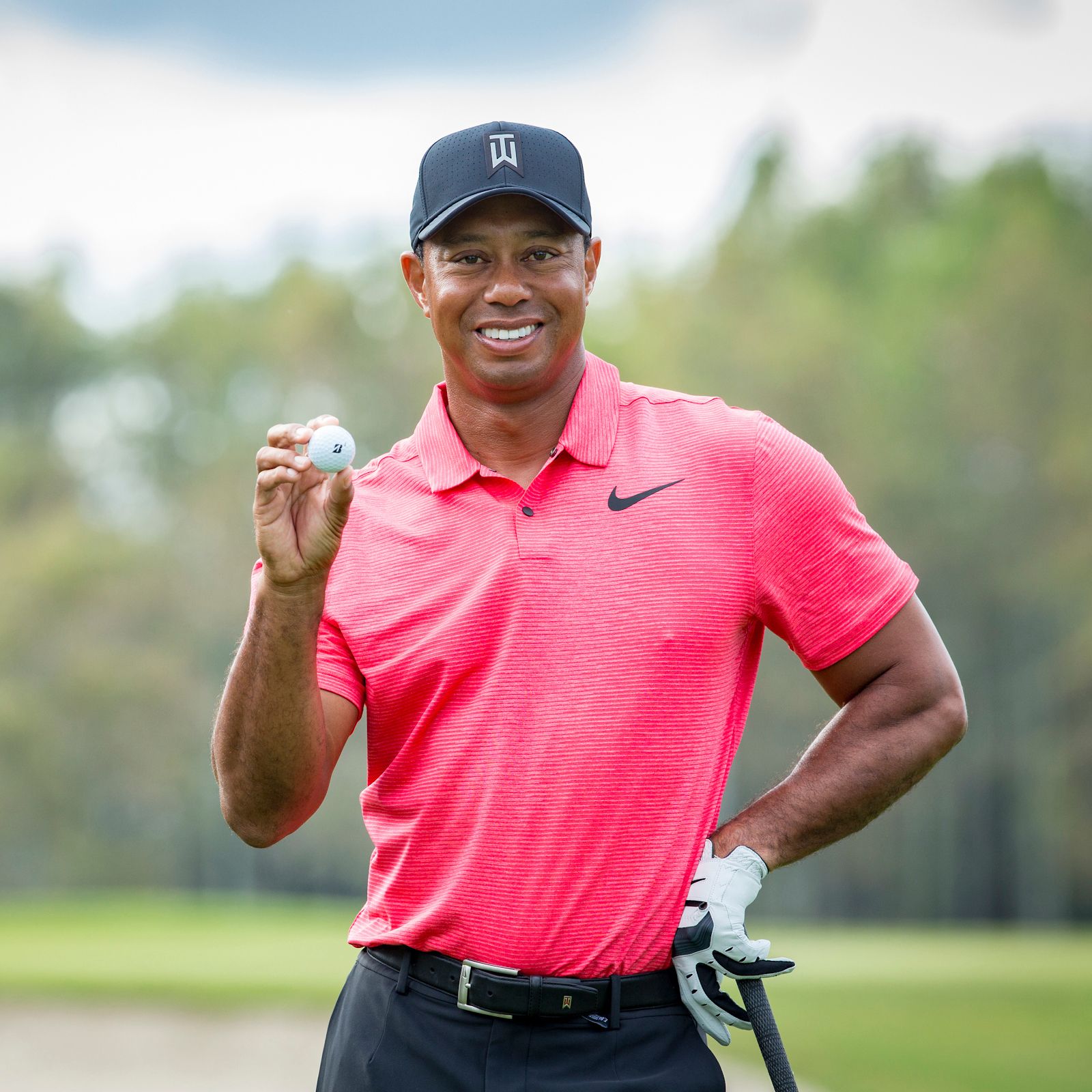 Bridgestone TOUR B XS Golf Balls – Tiger Woods Special Edition product image