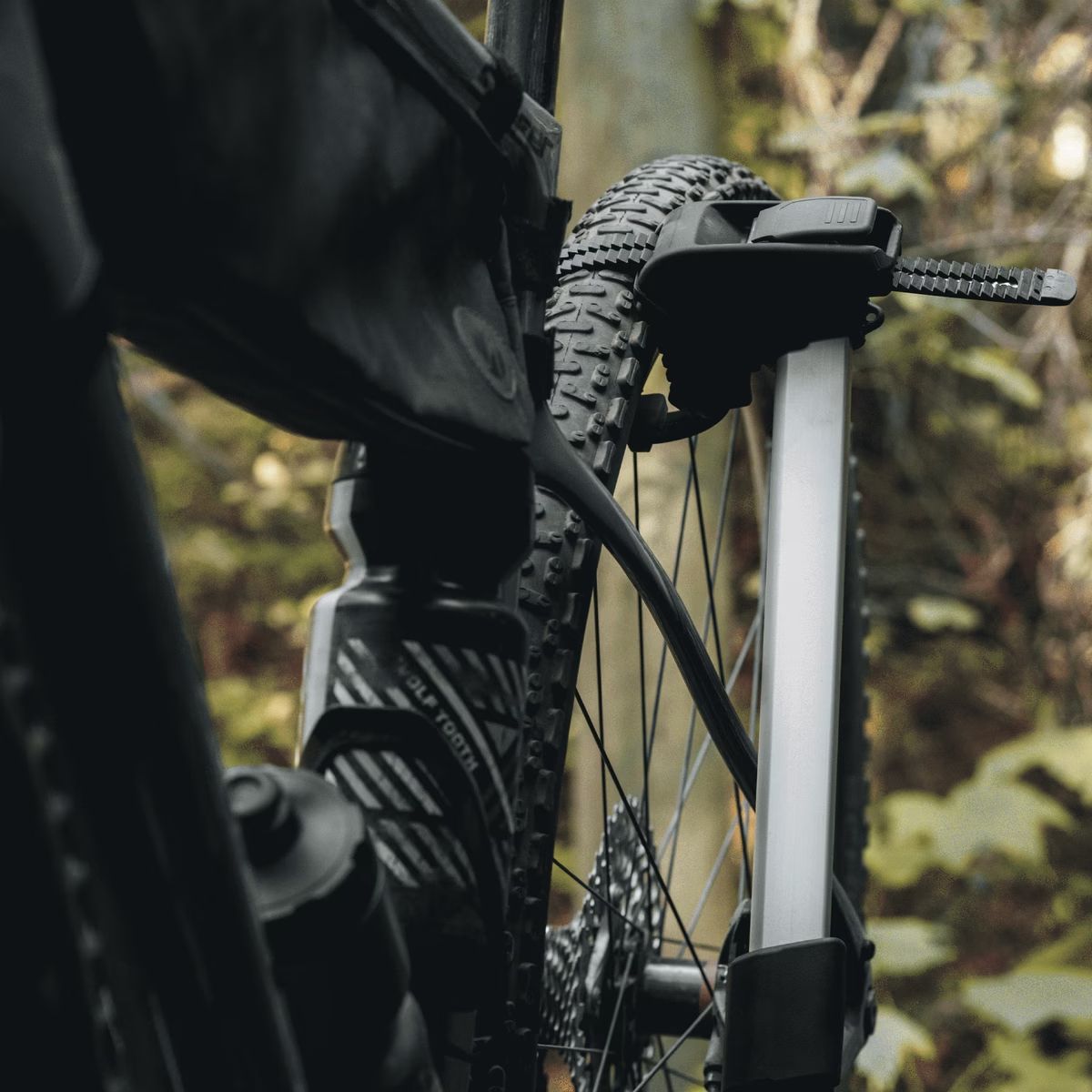 Thule Epos 3-Bike Hitch Bike Rack with Lights product image