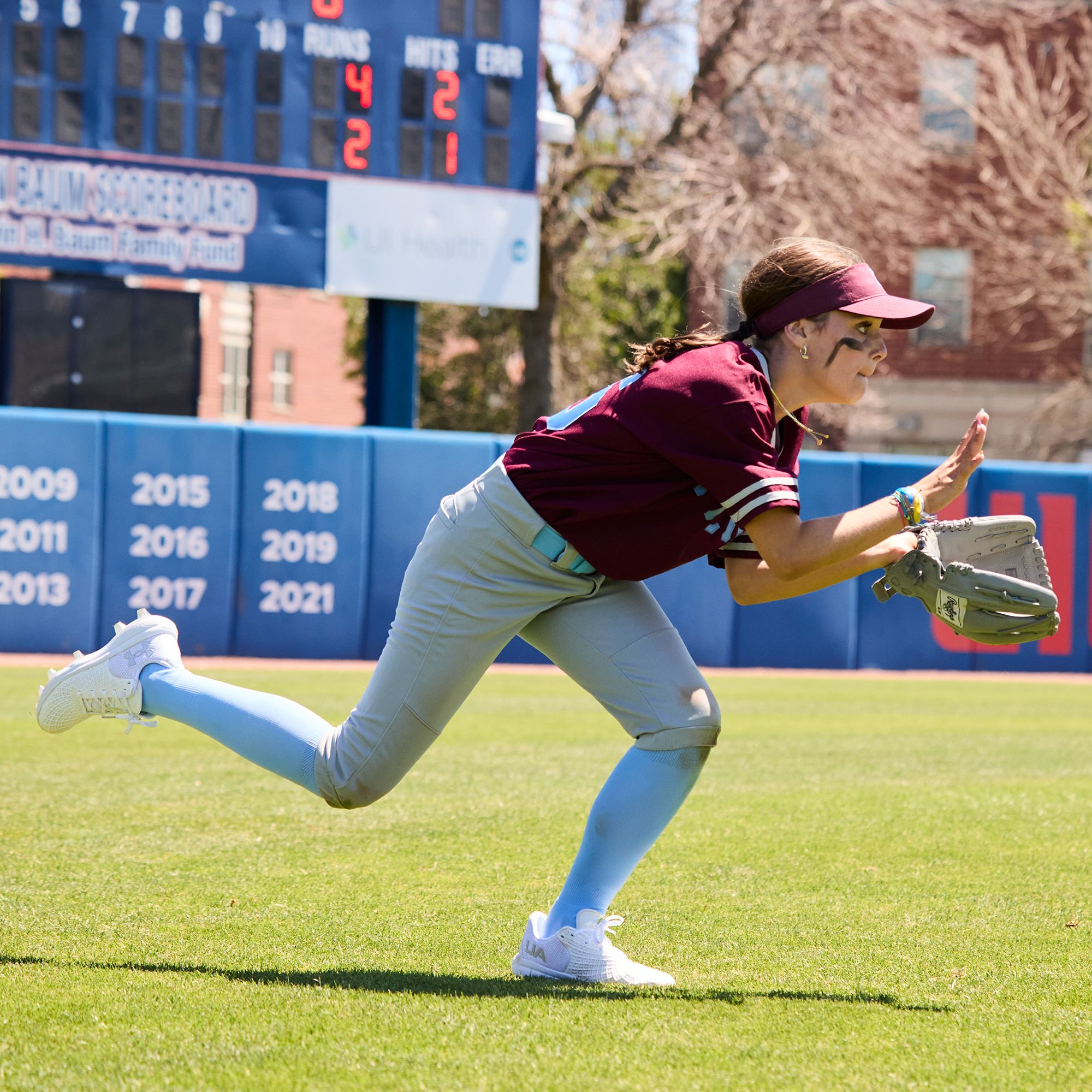 Under Armour Women's Glyde 2.0 MT TPU Softball Cleats product image