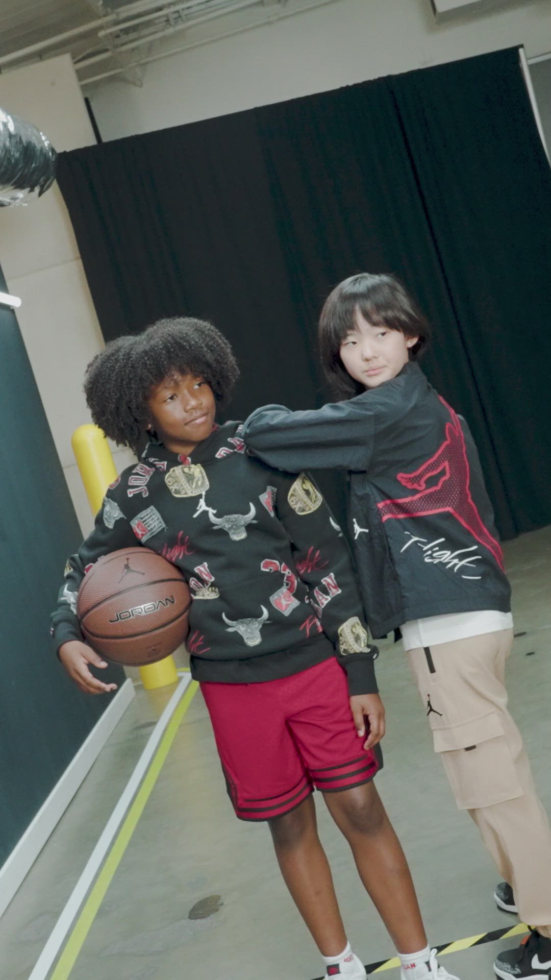 Jordan Boys' MJ Essentials Printed Fleece Pullover product