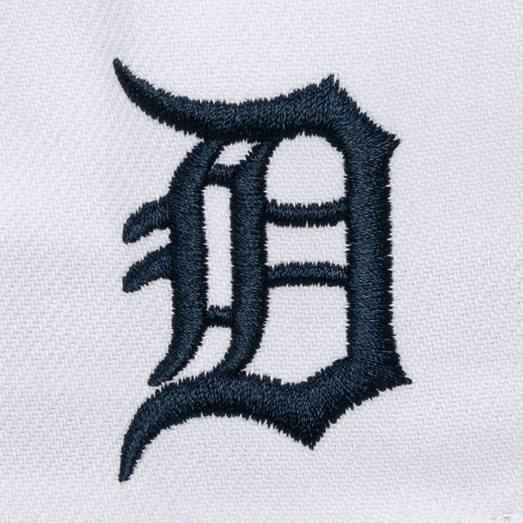 Mitchell & Ness Adult Detroit Tigers White Evergreen Snapback Hat product image