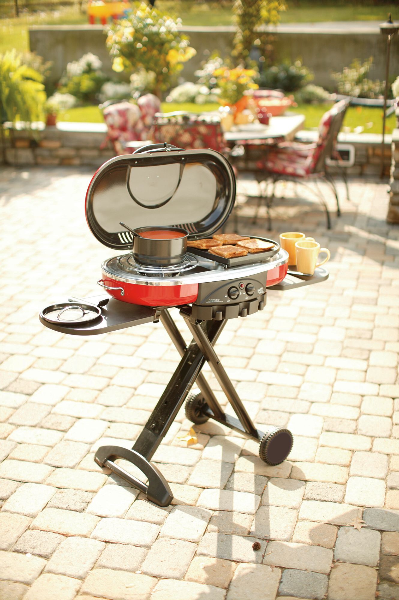 Coleman RoadTrip LXE Grill product image