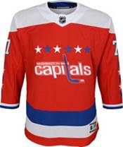 Here's What TJ Oshie Will Look Like In His New #77 Caps Jersey (Photos)