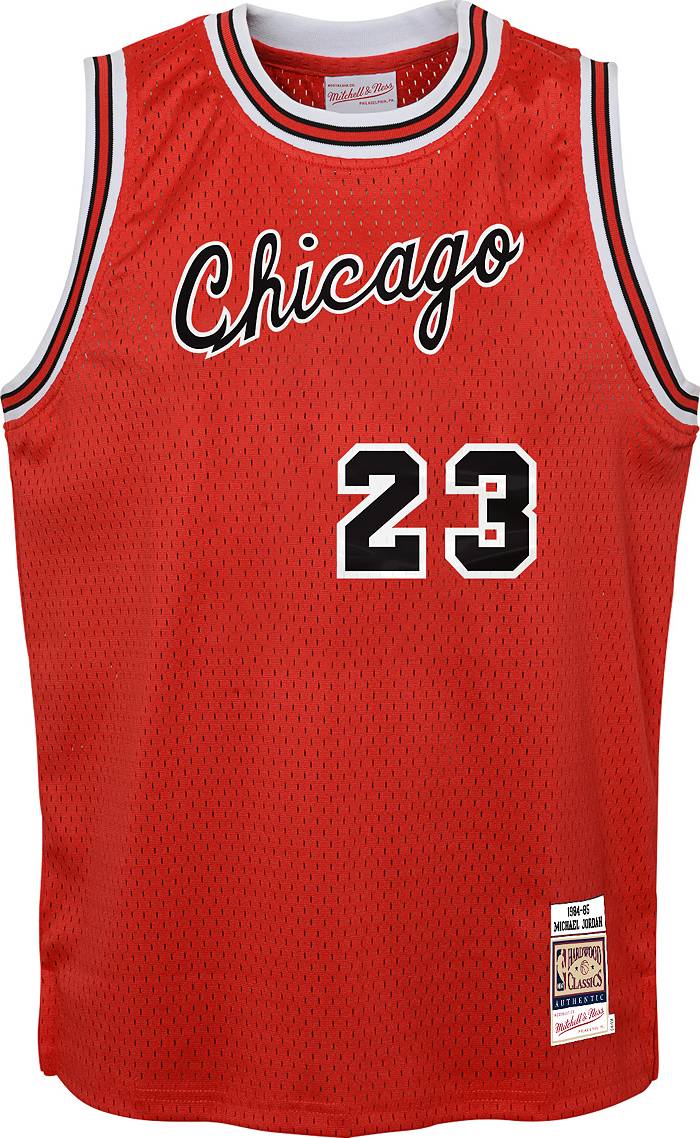 Mitchell & Ness Men's 1997 Chicago Bulls Michael Jordan #23 Red Hardwood  Classics Authentic Jersey