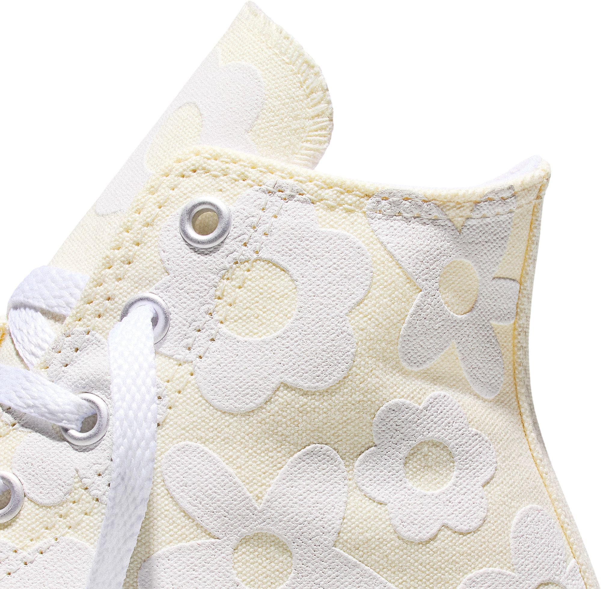 Converse Kids' Grade School Chuck Taylor All-Star High Top Shoes product image