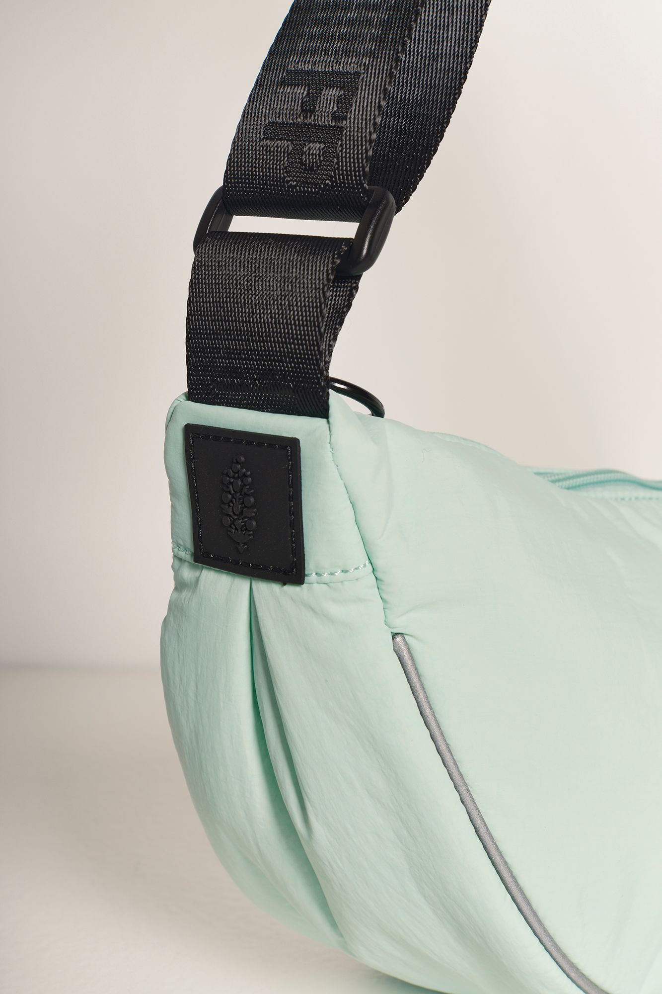 FP Movement Women's Bulls Eye Sling Bag product image