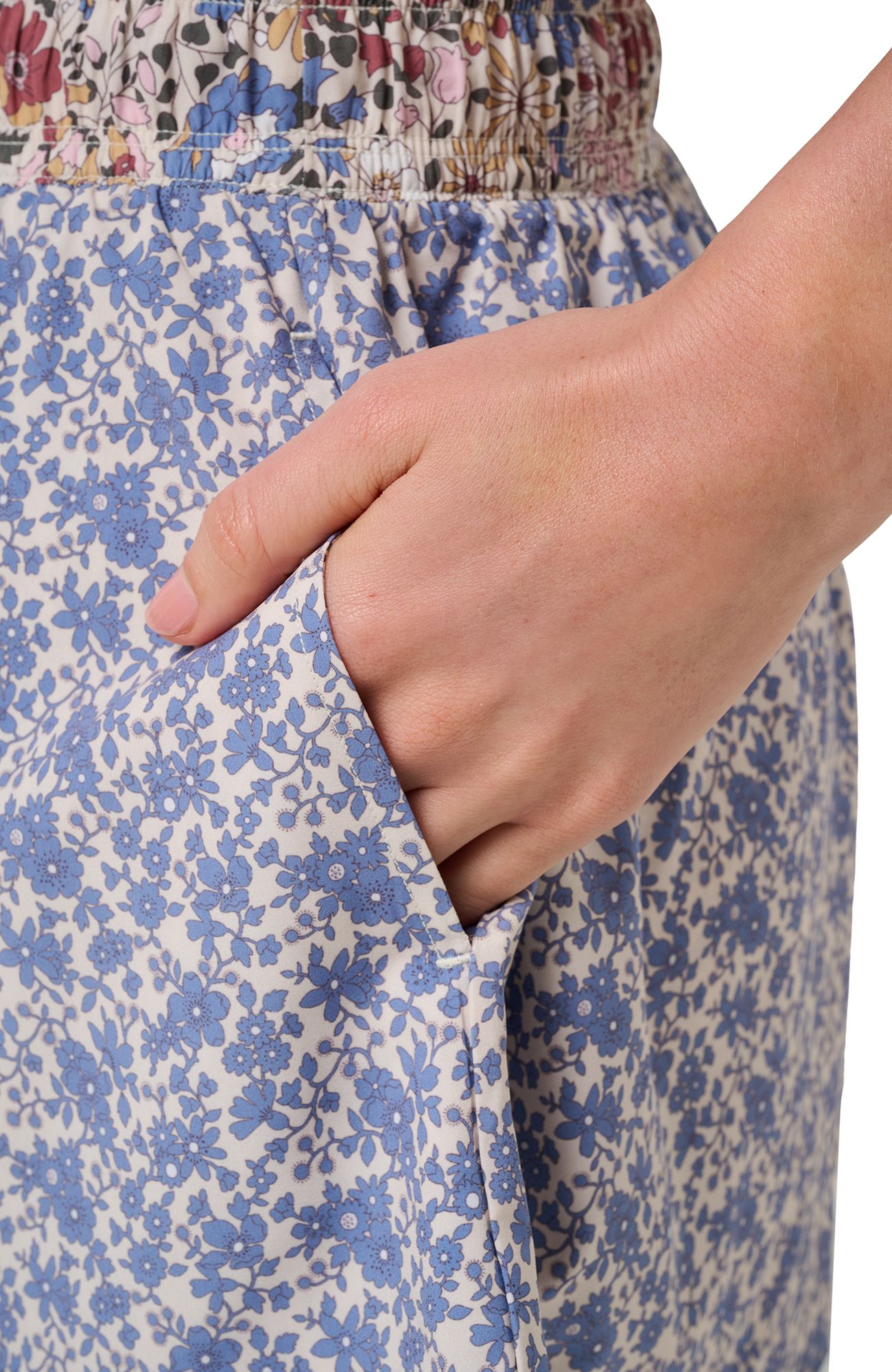 TravisMathew X Liberty London Women's Dancing Maddsie Short product image