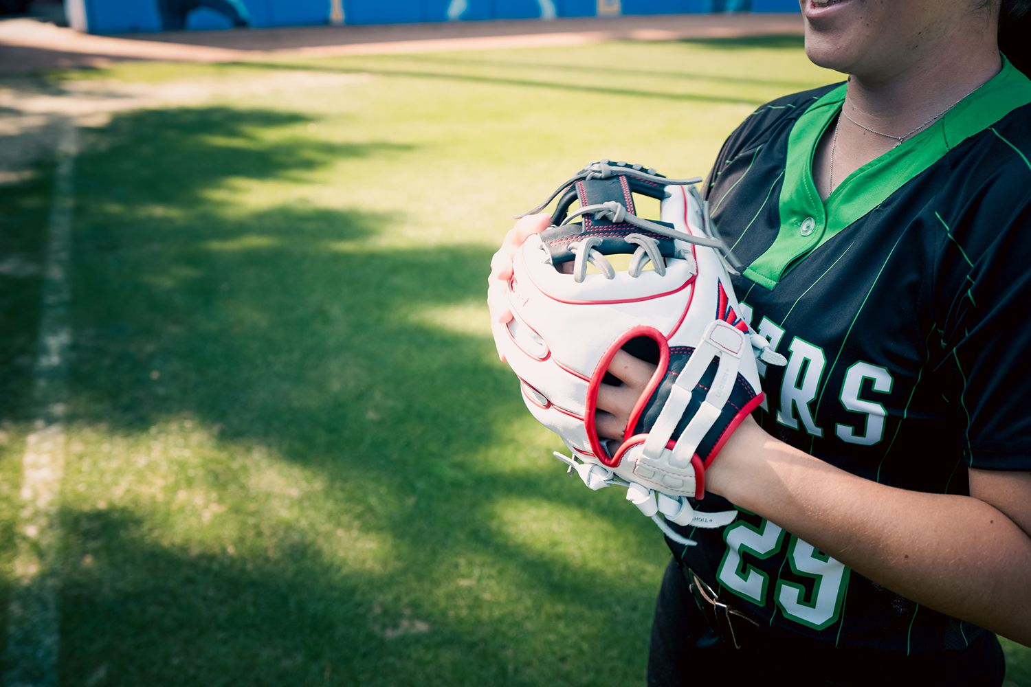 Easton 11.75" Professional Collection Color Splash Series Fastpitch Glove product image