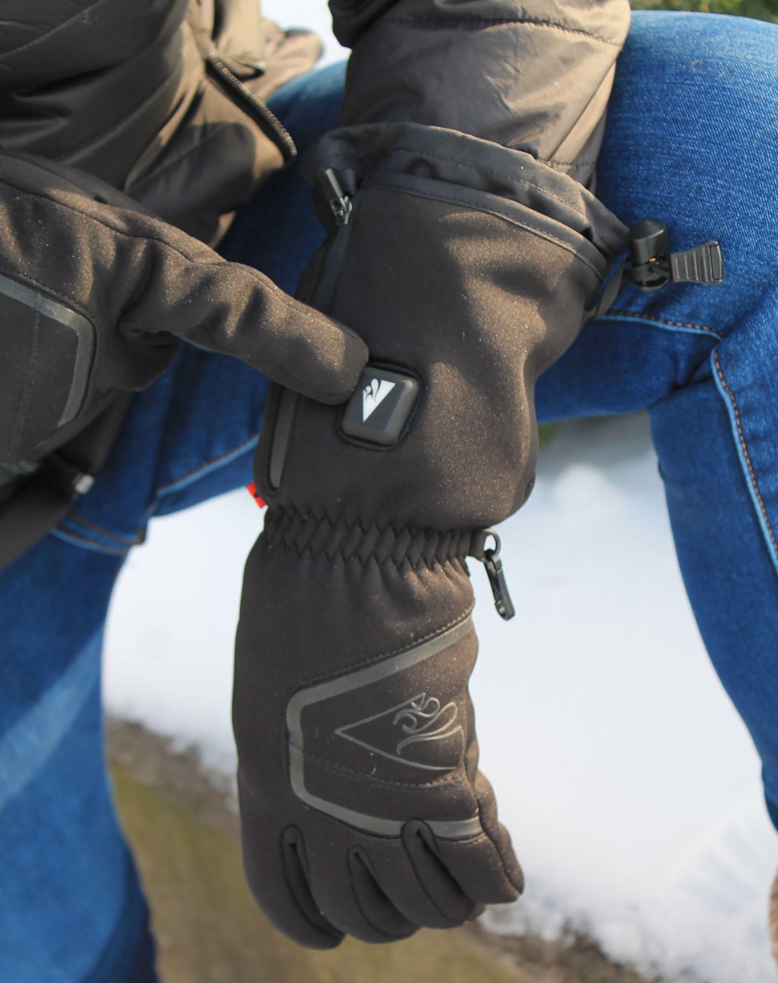 ActionHeat Men's 5V Battery Heated Featherweight Gloves product image