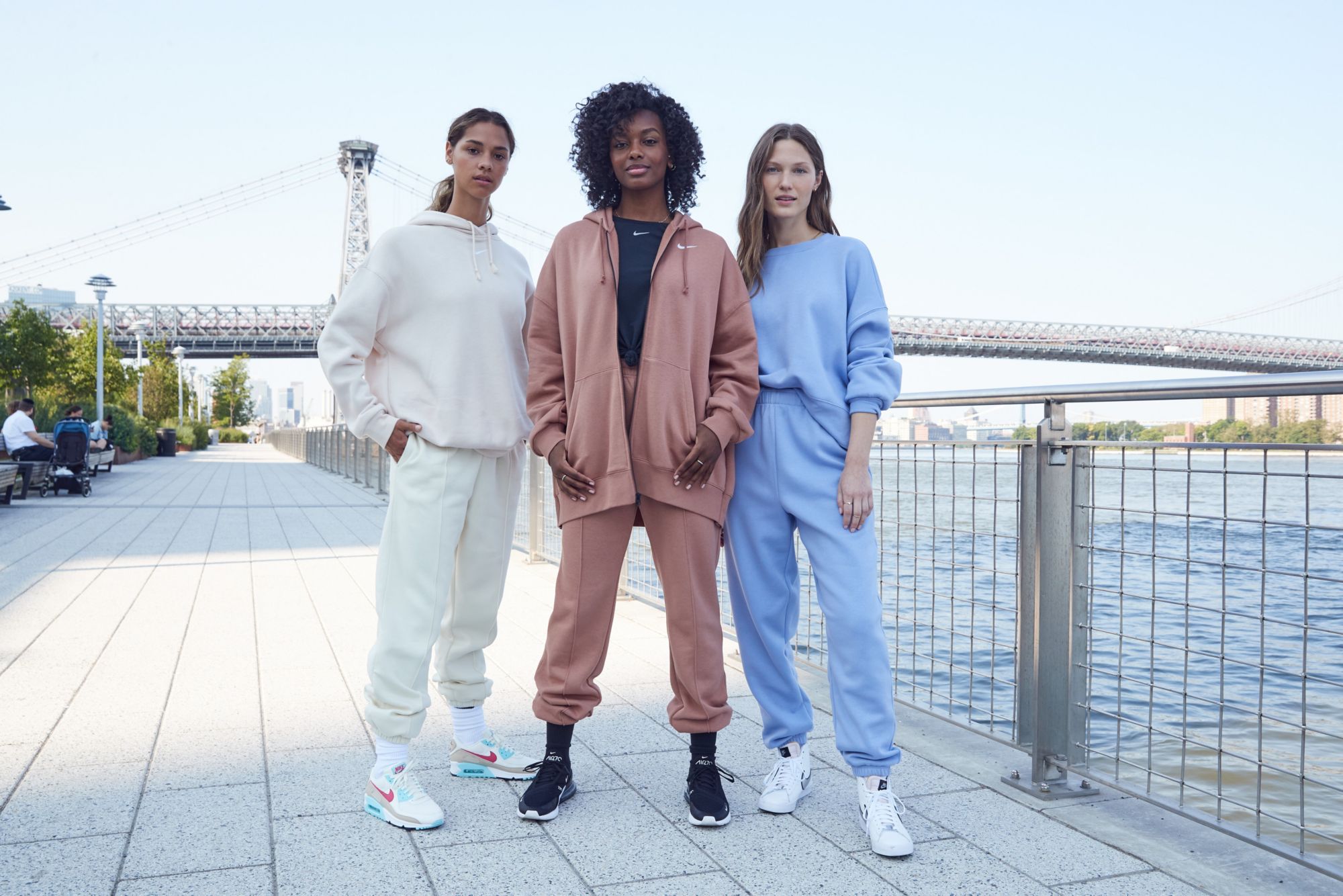 Nike Women's Blazer Mid 77 Shoes product image