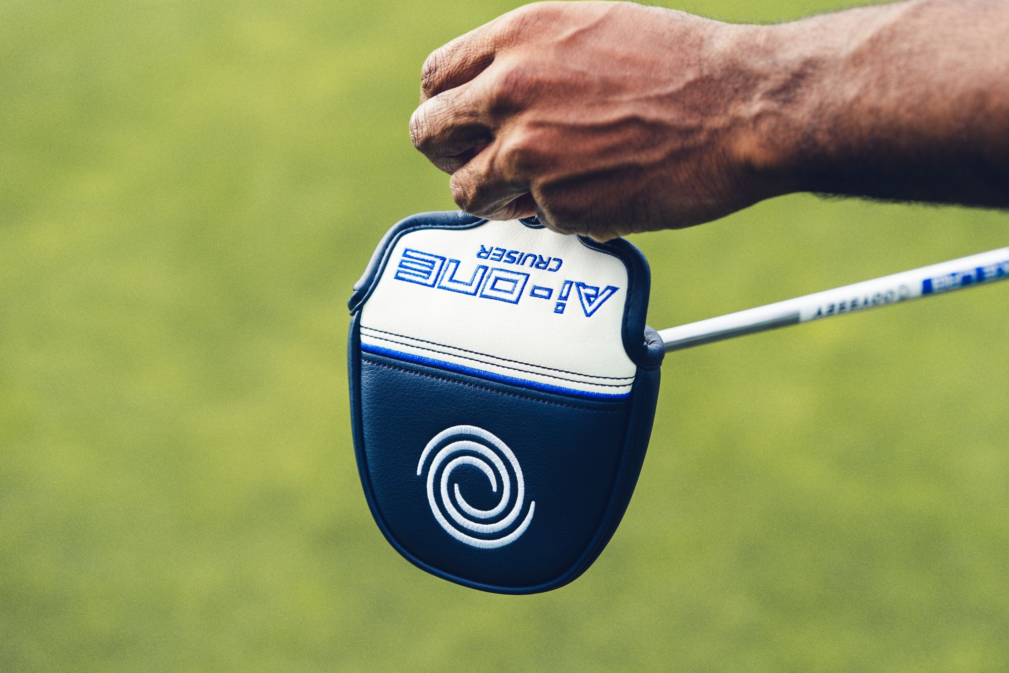 Odyssey Ai-One Cruiser #7 Broomstick CS OS Putter product image