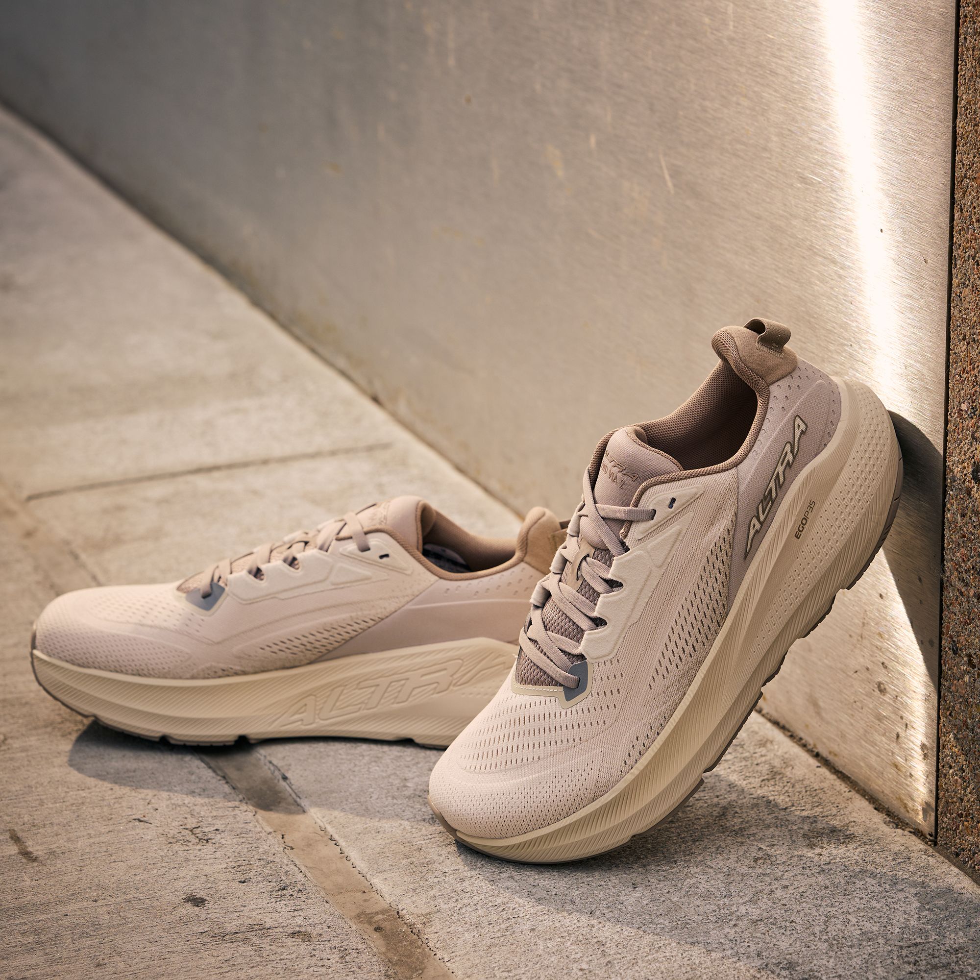 Altra Men's FWD VIA 2 Road Running Shoes product image