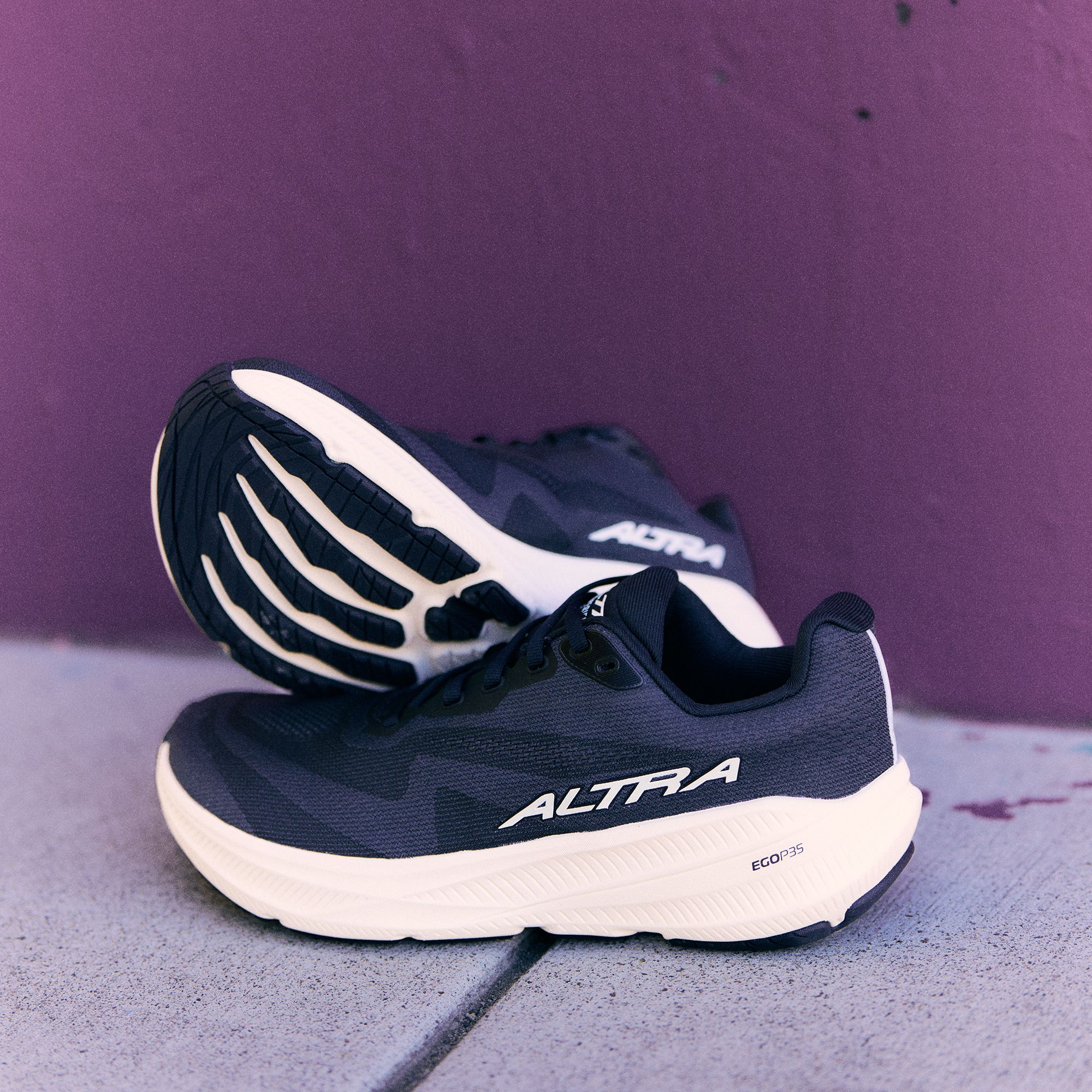 Altra Men's Experience Flow 3 Running Shoes product image